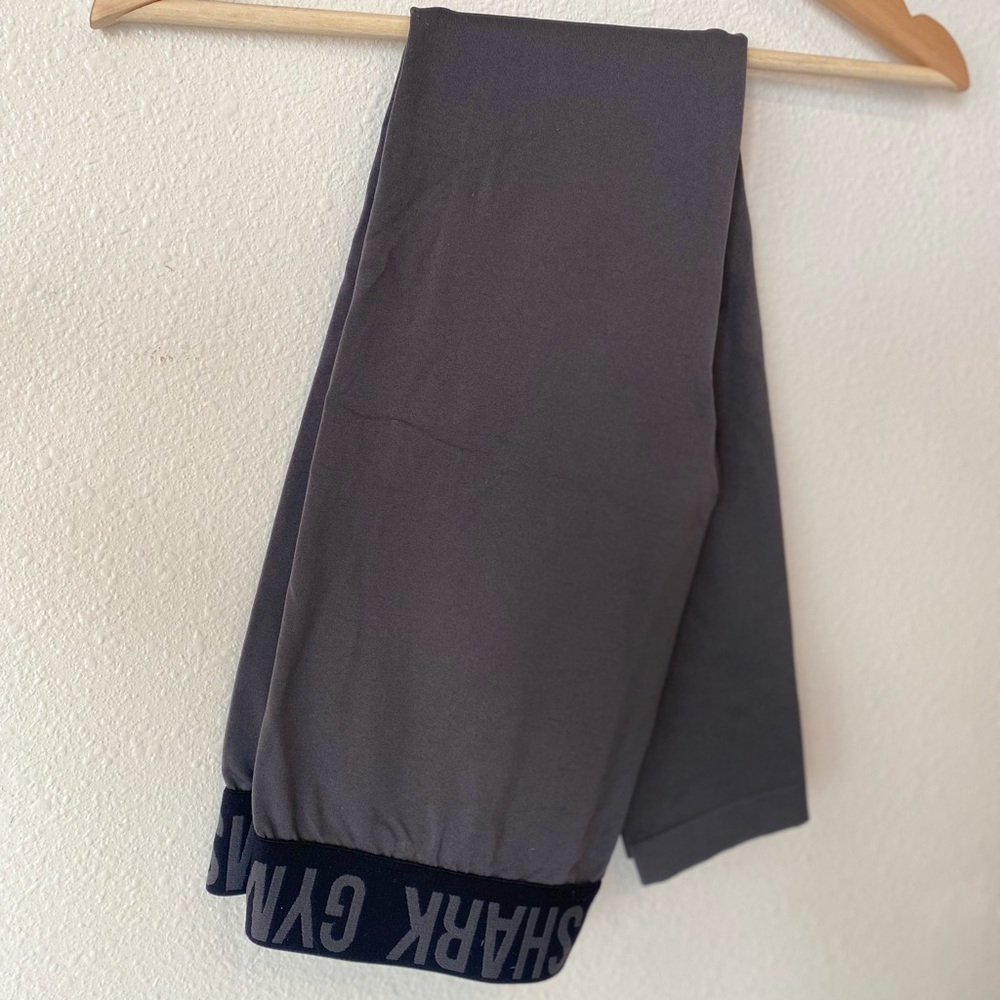 Brand New Gym Shark leggings!!!!